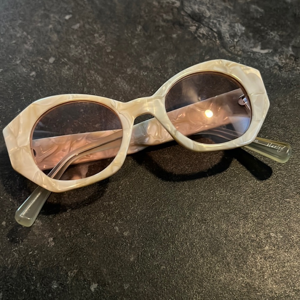 Huxley pink Lense Elizabeth and James Sunglasses